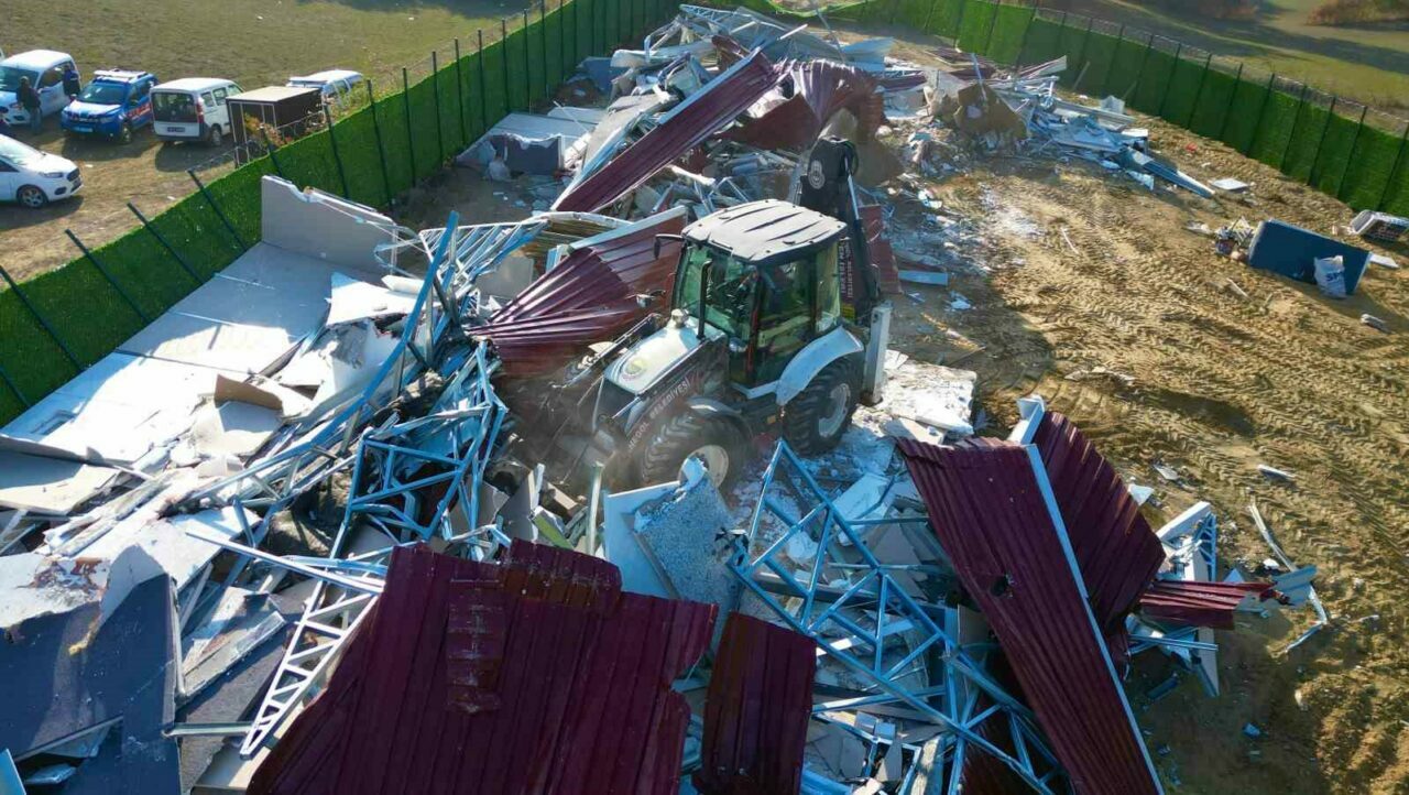 Bursa’nın bu ilçesinde kaçağa geçit yok! Malzeme temin eden de yanıyor Bursa’nın bu ilçesinde kaçağa geçit yok! Malzeme temin eden de yanıyor