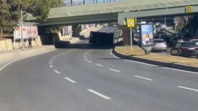 Aynı üstgeçitte yine kaza