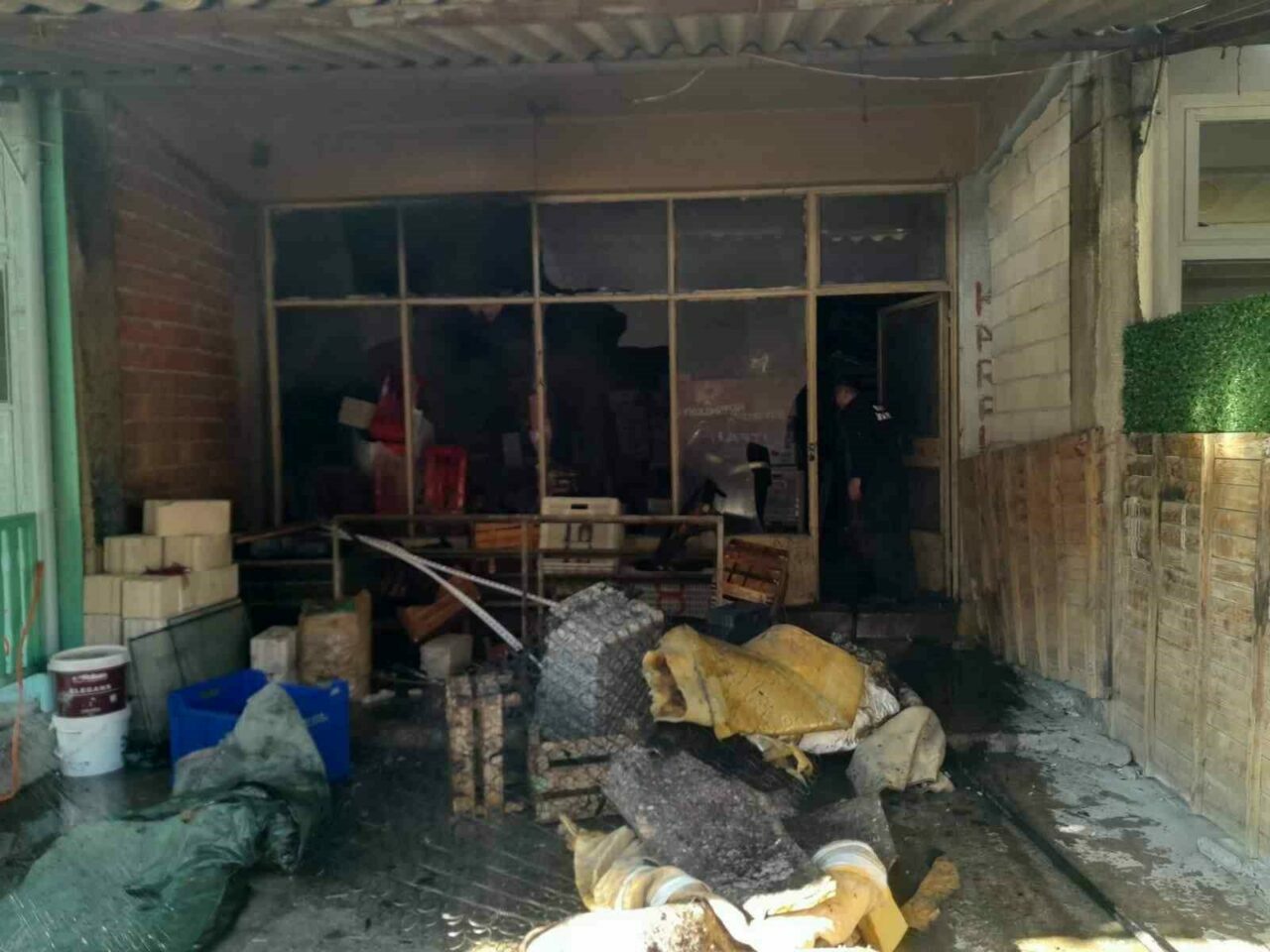 İş yerinde çıkan yangın korkuttu