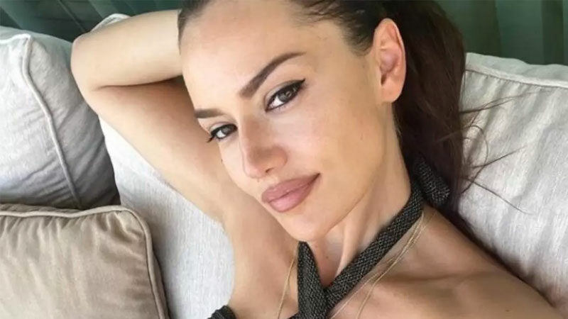 15 saniyede servet kazanan Fahriye Evcen’e yorum yağdı! Son dönemde kazancı, açıklamaları ve sosyal medya paylaşımlarıyla gündemden düşmeyen