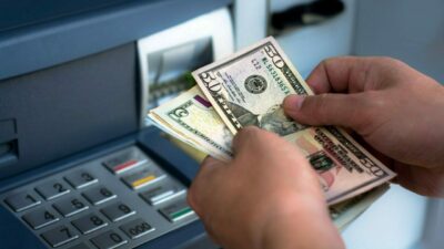 Piyasada 50 dolar paniği! Bankalar ve döviz büroları alımları durduruyor