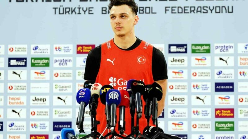 Bursaspor Yörsan'ın genç basketbolcusu Sarper David Mutaf, A Milli Erkek