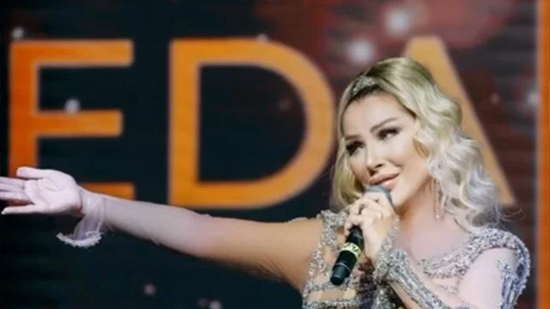 Seda Sayan’a üzücü haber! Yoğun bakıma alındı Ünlü şarkıcı Seda Sayan, sosyal medya hesabından annesi Ayşe Ak