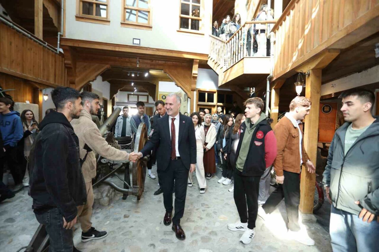 Üniversite öğrencileri İnegöl’ü tanıyor Üniversite öğrencileri İnegöl’ü tanıyor