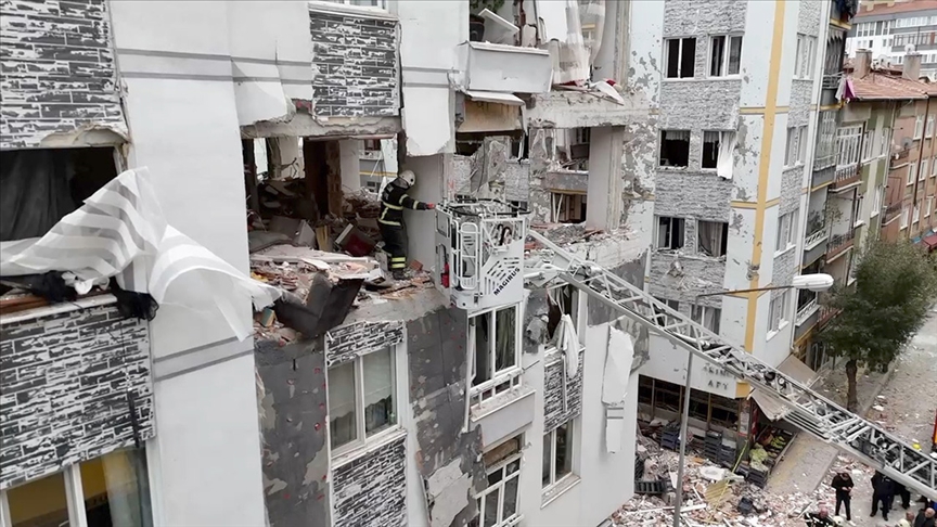 Patlamanın yaşandığı apartman için yıkım kararı
