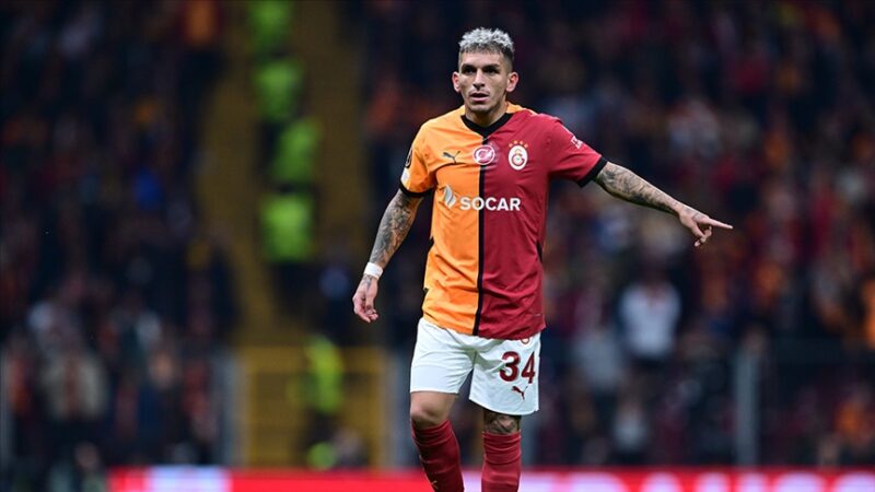 Galatasaray'ın Uruguaylı orta saha oyuncusu Lucas Torreira, UEFA Avrupa Ligi'nin