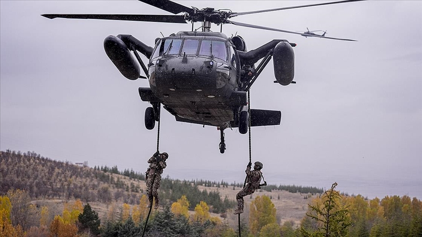 Bordo berelilerin zorlu eğitimi