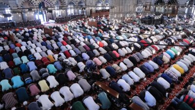 Cuma hutbesinde kumar uyarısı