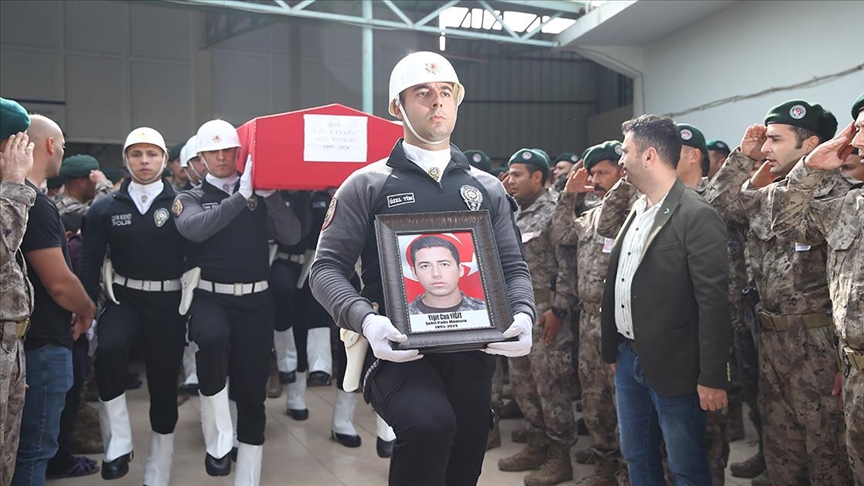 Şehit polise son görev