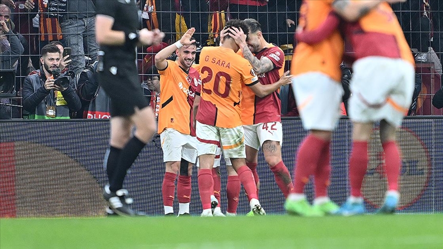 AZ Alkmaar-Galatasaray maçını Rumen hakem