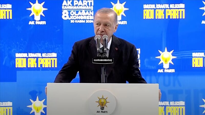 Cumhurbaşkanı Erdoğan, "Türkiye'nin gelecek vizyonuna ayak bağı terör prangasını parçalayıp