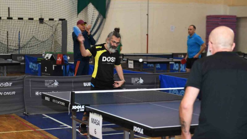 Osmangazi Belediyesi’nin destekleriyle Bursa Veteran Masa Tenisçileri Spor Kulübü tarafından