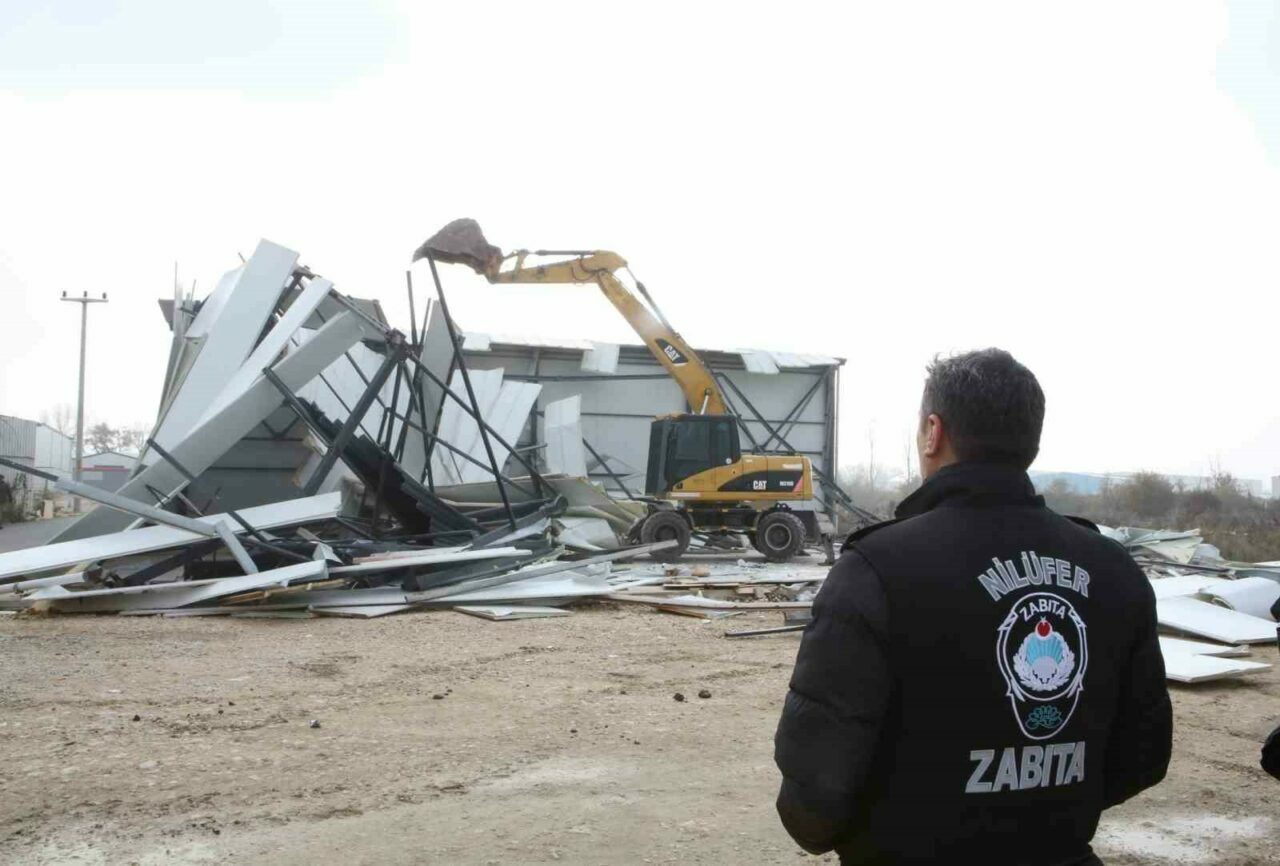 Bursa’da kaçağa geçit yok! Yerle bir edildi