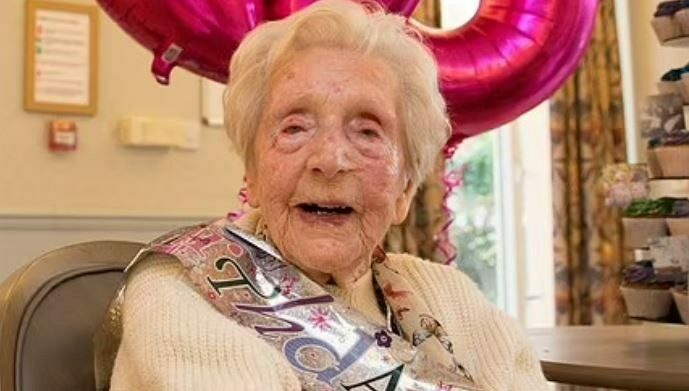 105 yaşındaki kadın uzun ömürlü olmanın sırrını verdi: Her sabah mutlaka yapıyorum 105 yaşındaki kadın uzun ömürlü olmanın sırrını verdi: Her sabah mutlaka yapıyorum