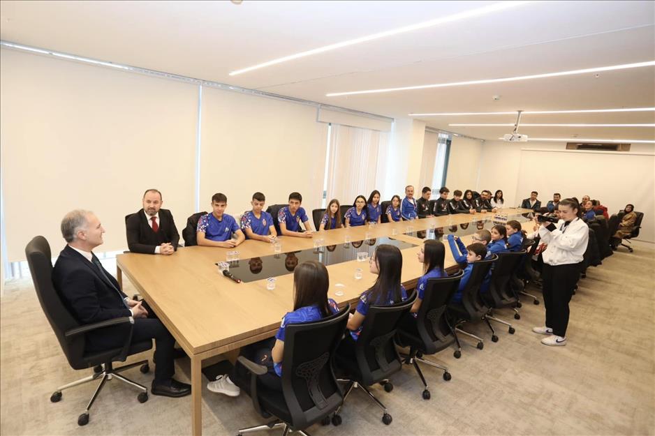 Şampiyonlar Başkan Taban’la buluştu