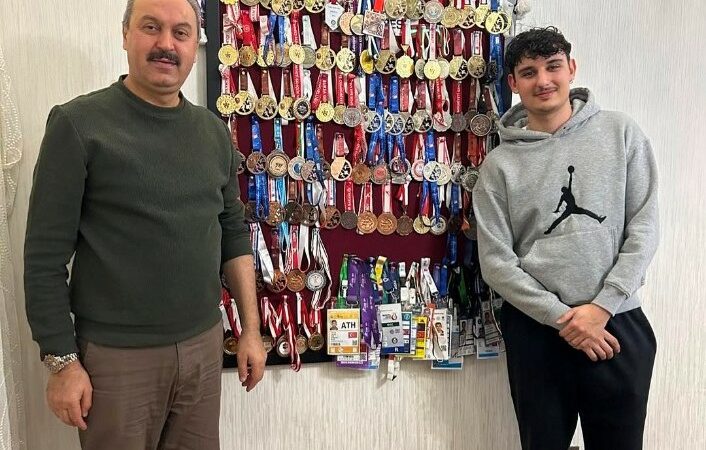 Olay Gazetesi Yazarı Ahmet Emin Yılmaz, Milli eskrimci 19 yaşındaki