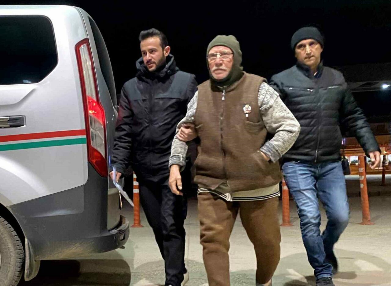 Bursa’da korkunç olay! 6 yaşındaki çocuğu böyle kaçırıyordu… Bursa’da korkunç olay! 6 yaşındaki çocuğu böyle kaçırıyordu…