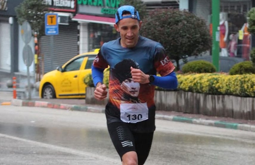 Bursalı polis memuru atlet Yasin Küçükbahar’dan yeni başarı