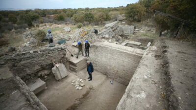 Alexandria Troas’ta bulunan çarşı yapısı kazılıyor