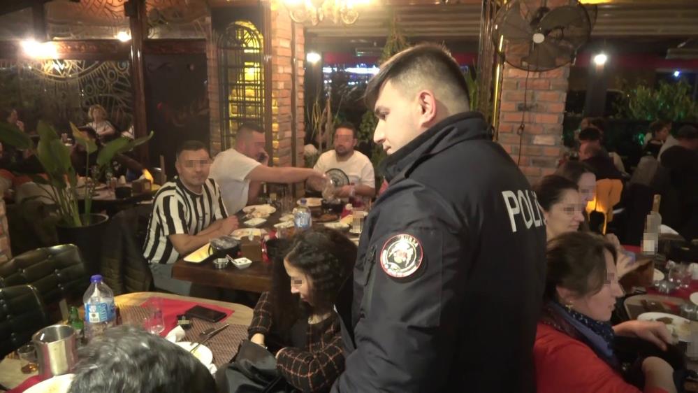 Bursa polisinden gece mekanlarına 'şok' baskın 1 aw34566907