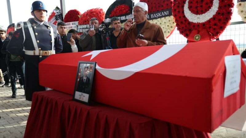 Bursa'nın Osmangazi ilçesinde 6'ncı Ağır Ceza Mahkemesi duruşma salonundaki silahlı