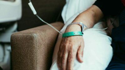 Aylar öncesinden “geliyorum” diyor: Kalın bağırsak kanserinin ilk sinyaliymiş