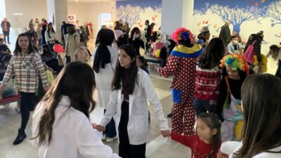 Bursa’da lösemili çocuklar, ‘Dilek Ağacı’ ile hayallerine kavuşuyor