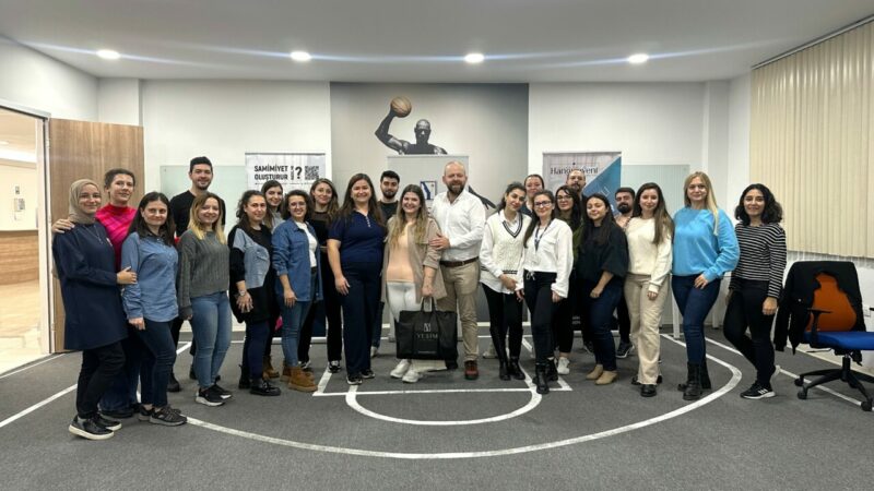 Yeşim Grup’ta takım ruhu oyunlarla güçlendi Yeşim Grup, “Birlikte Başarırız” değeri kapsamında, Hangy Event House iş