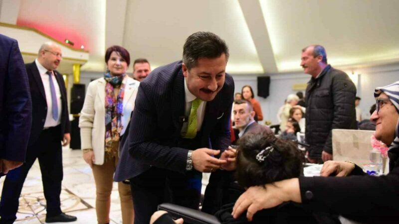 Yenişehir’deki engelli bireylerle ve aileleriyle bir araya gelen Yenişehir Belediye