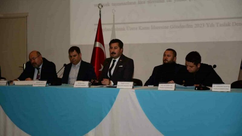 Başkan Özel esnafla buluştu Yenişehir Belediye Başkanı Ercan Özel, uzun yıllardır Yenişehir Belediyesi’nin gayrimenkullerinde