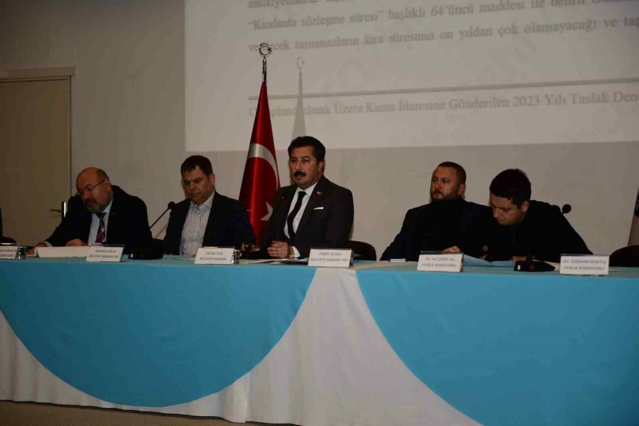 Başkan Özel esnafla buluştu