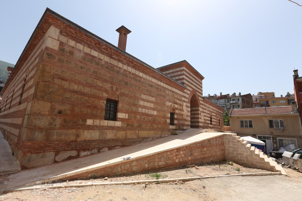 Bursa’da Büyükşehir’in yaptığı tesisler bir bir elden gidiyor Bursa’da Büyükşehir’in yaptığı tesisler bir bir elden gidiyor