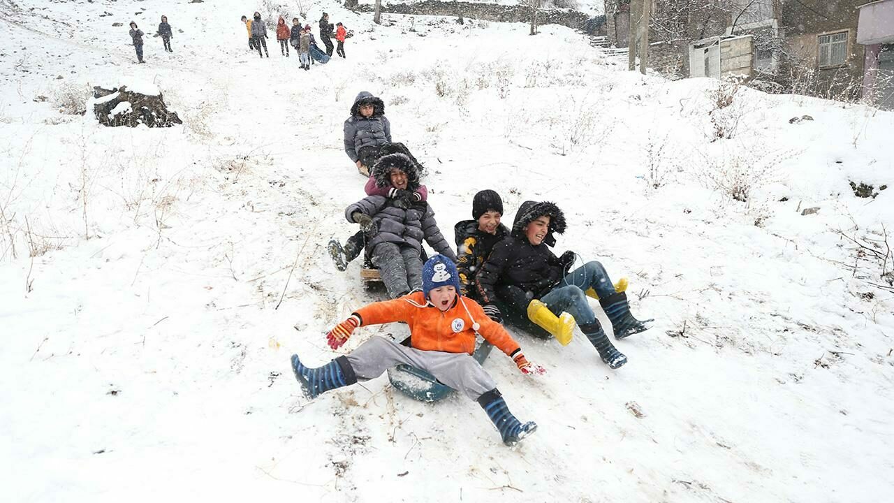 Bir ilde eğitime kar engeli!