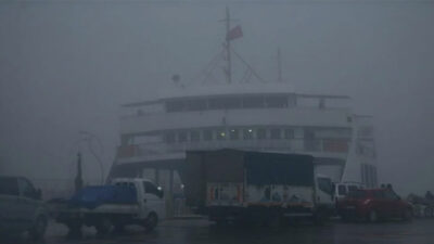 Boğazlar geçişlere kapatıldı, göz gözü görmüyor