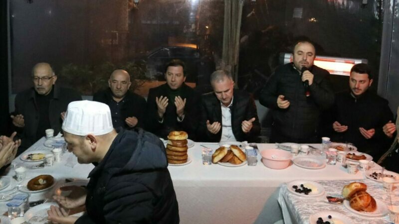 Bereket Sofrası buluşmaları kapsamında Mevlana Camisinde Osmaniye Mahallesi sakinleriyle bir