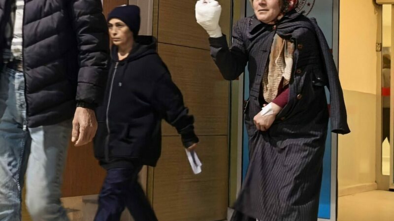 Bursa’nın İnegöl ilçesinde bulunan büyükbaş hayvan çiftliğinde elini yem karma