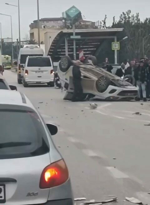 Bursa’da feci kaza: Takla atan otomobilden…