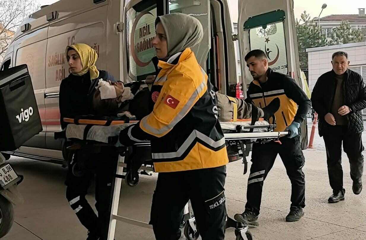 Bursa’da feci kaza! Yolun karşısına geçerken… Bursa’da feci kaza! Yolun karşısına geçerken…