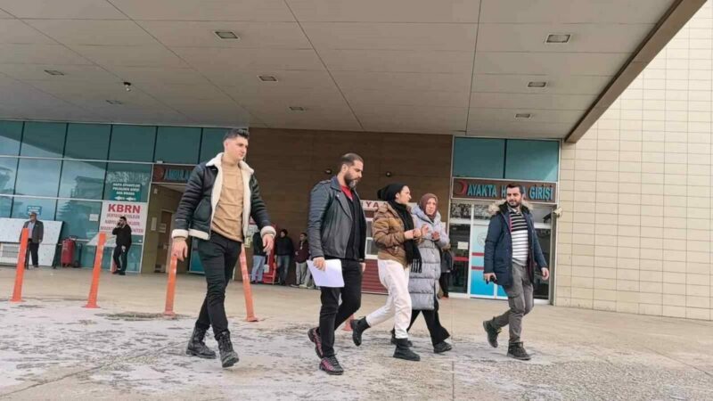 Bursa’nın İnegöl ilçesinde kredi kartıyla kapıları açarak girdikleri 4 evden