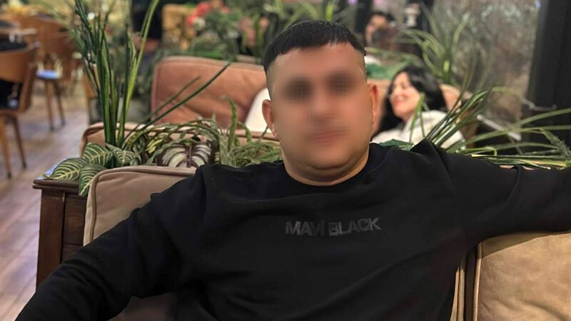 Bursa’da, kavgalı olduğu komşusu Halaattin B.'nin (63) kullandığı kamyonetin arkasından