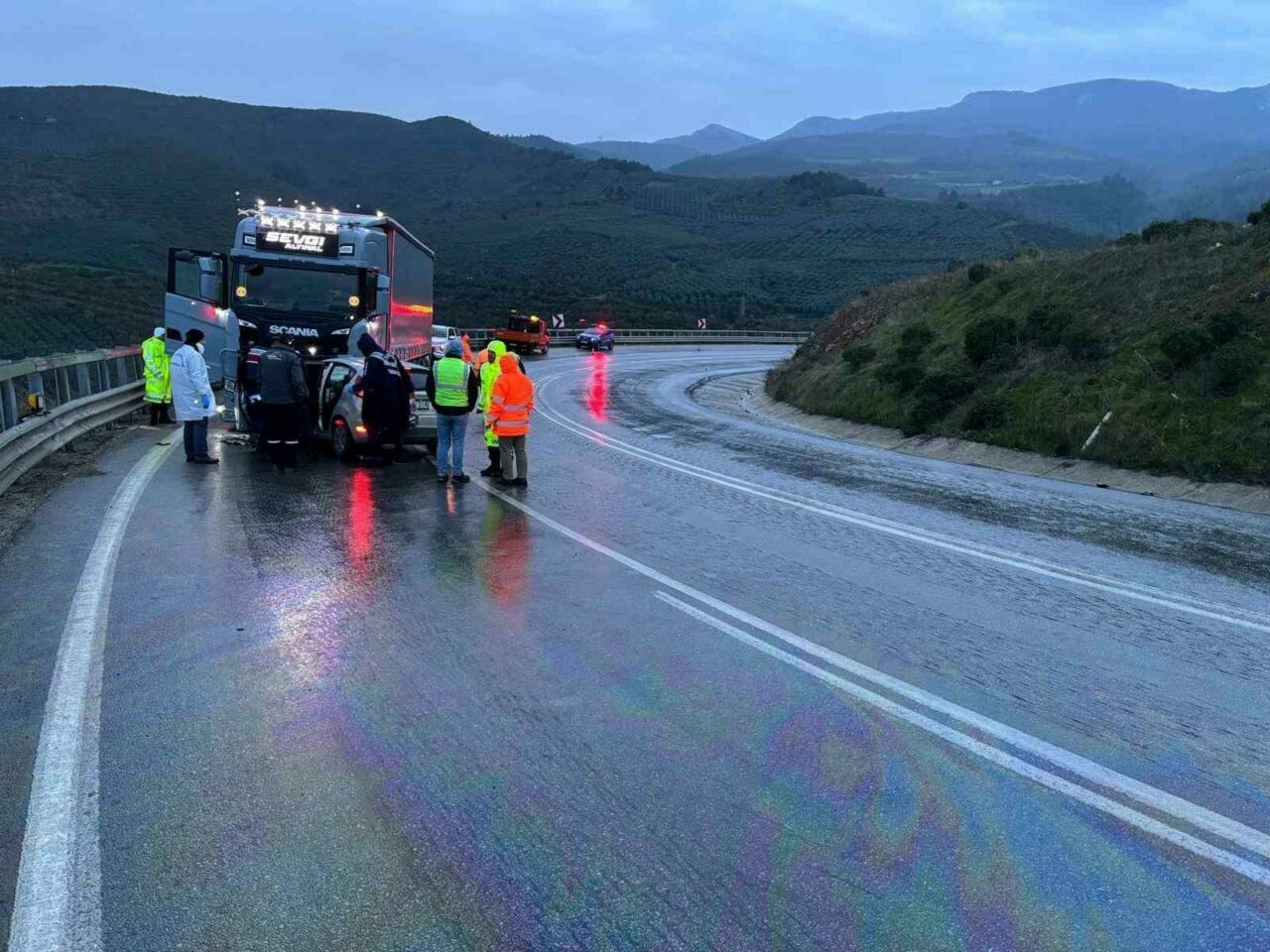 Bursa’da korkunç kaza! Ölü ve yaralılar var