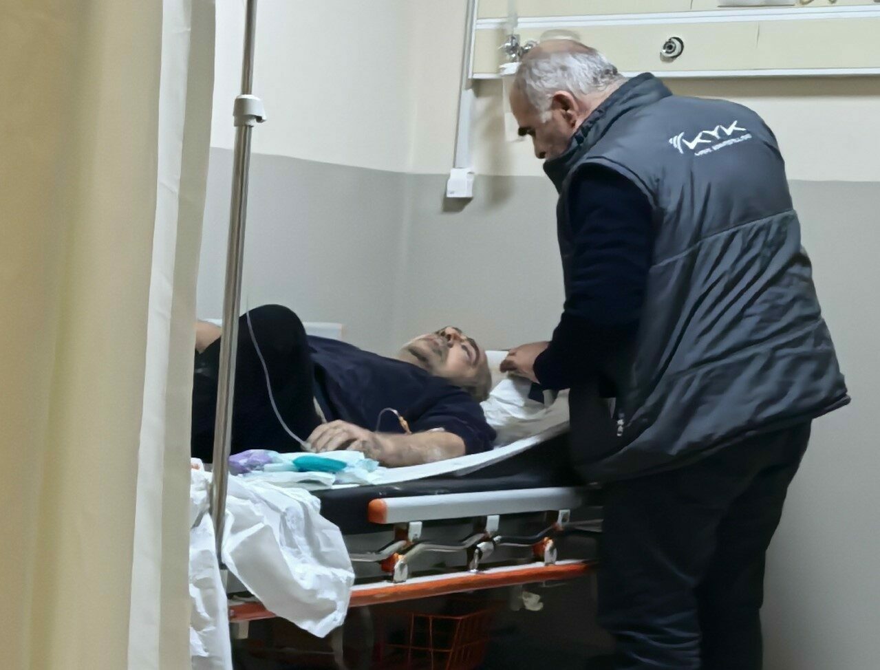 Bursa’da midibüsün çarptığı adam yaralandı Bursa’da midibüsün çarptığı adam yaralandı