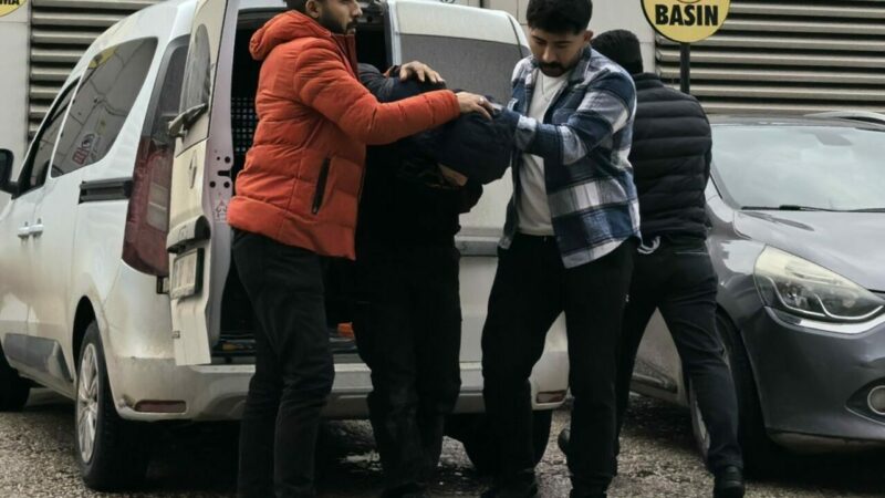 Bursa’nın İnegöl ilçesinde Emniyet Müdürlüğü ekipleri 4 ayrı suçtan aranan