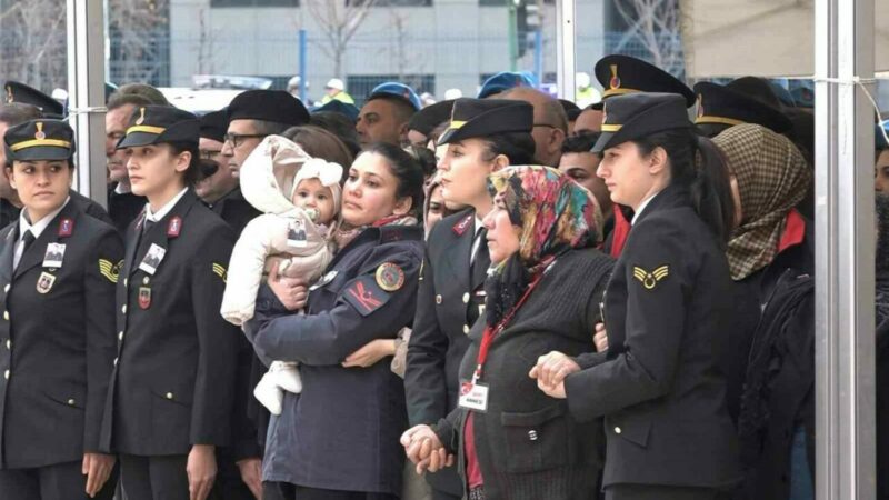 Bursa’da şehit olan Jandarma Uzman Çavuş Nurettin Yaşar’ın 8 aylık