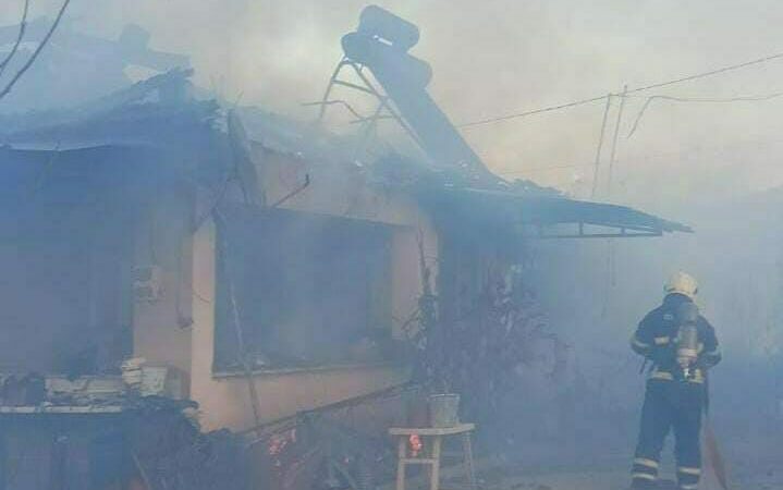 İlçeye bağlı kırsal Yeniyörük Mahallesi'nde Cengizhan Demirtaş'a ait evde henüz