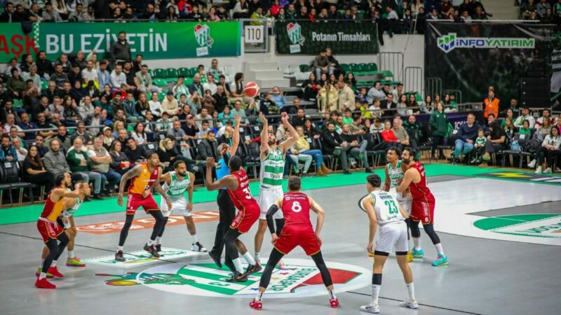 Basketbol Süper Ligi'nin 10'uncu haftasında Bursaspor Basketbol, sahasında karşılaştığı Galatasaray'a