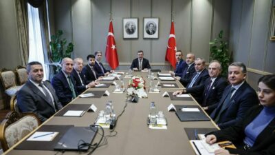 Cumhurbaşkanı Yardımcısı Yılmaz, İsveç Süryani toplum temsilcileriyle görüştü