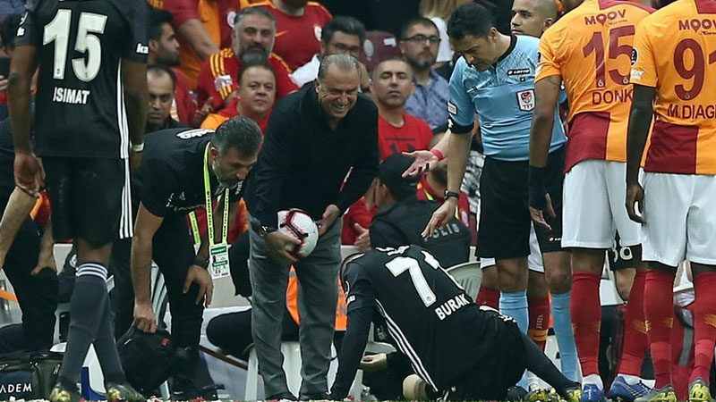 Burak Yılmaz’dan yıllar sonra Fatih Terim itirafı! Futbolu bırakmasının ardından teknik direktör olarak kariyerine devam eden Burak