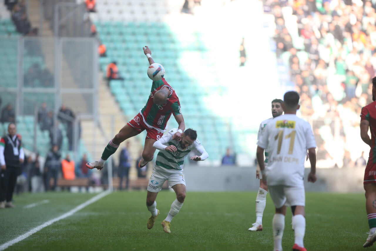 Bursaspor istedi ama olmadı; Kapanışı puanla yaptı