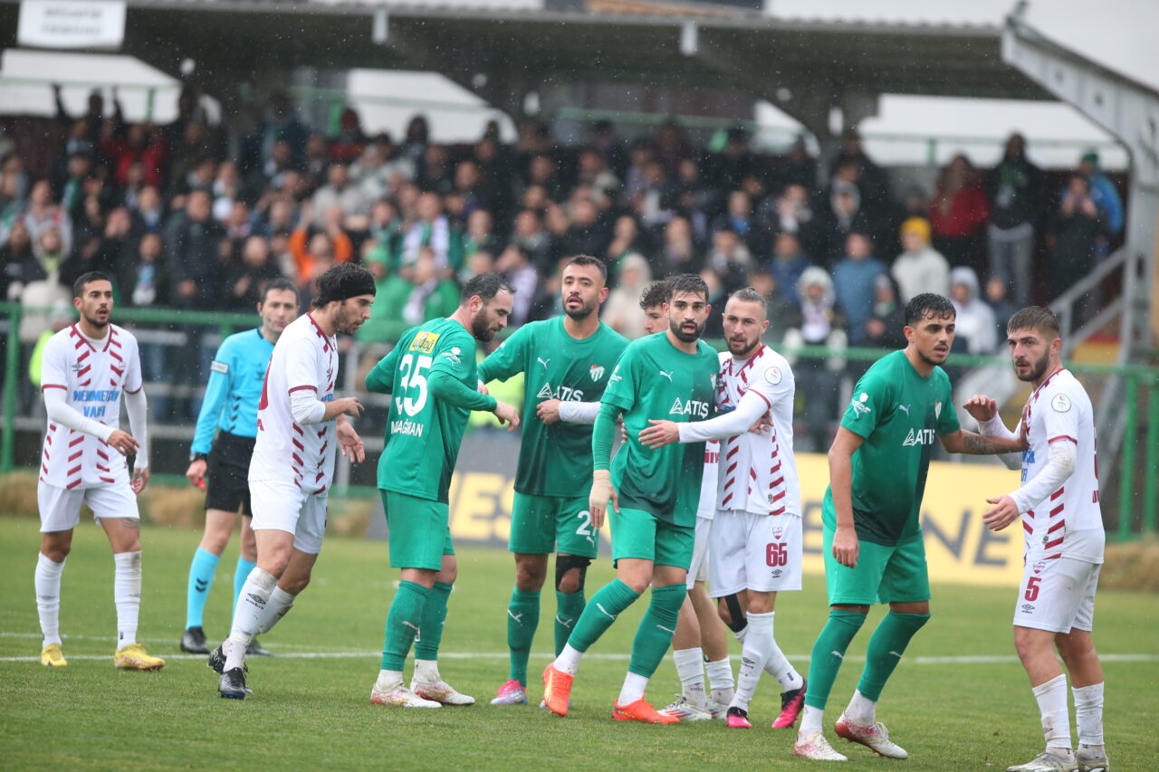 Bursaspor 139 takım arasında yine zirvede
